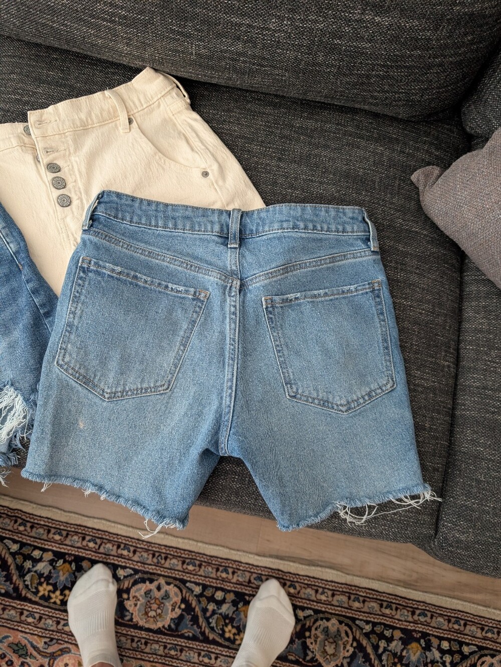 Old Navy Blue, Cream Banana  and Risen High-Rise Denim Distressed Trio - Picture 4 of 13